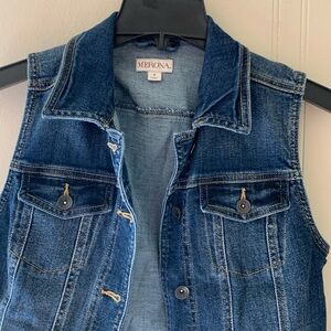 Women vest, denim. Used once. Sized S, stretch and soft material